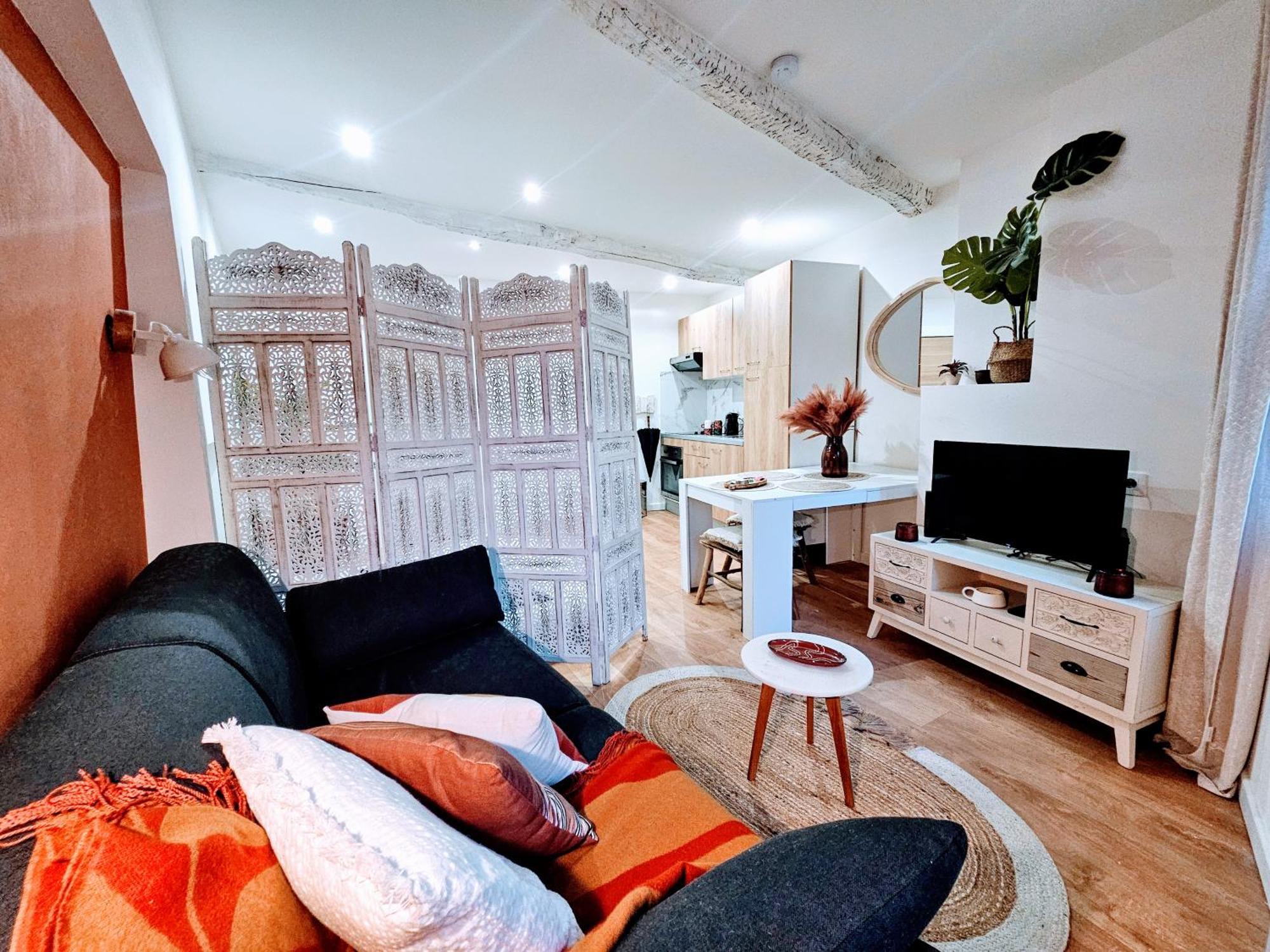 Studio Aux Pieds Des Parfumeries Грасс Экстерьер фото